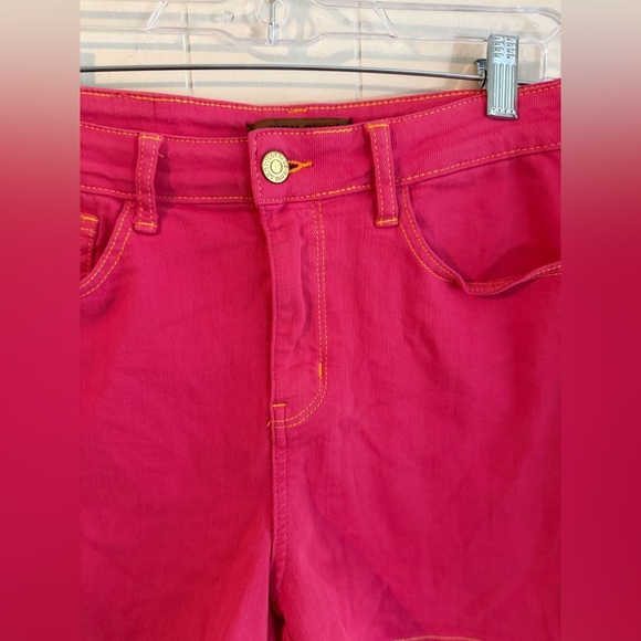 Judy Blue Hot Pink Pocket Embroidered Shorts, Size 29 - Picture 4 of 12